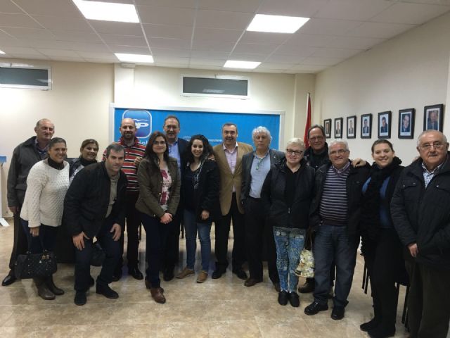 Reunión simpatizantes y afiliados del PP de Beniel