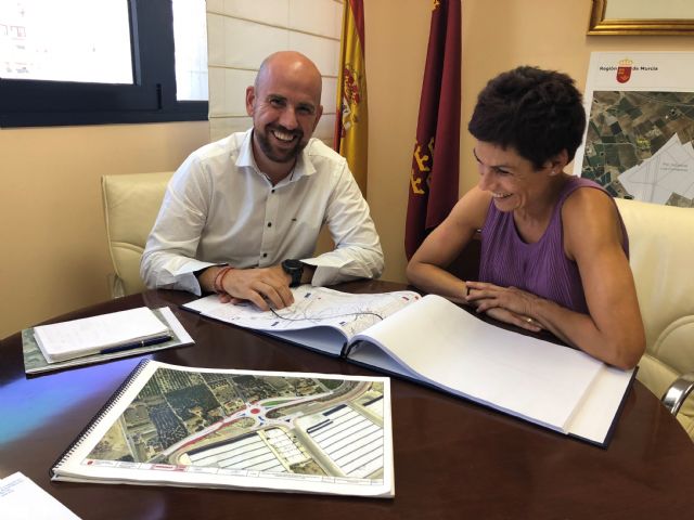 Fomento presenta la construcción de una nueva glorieta en Beniel