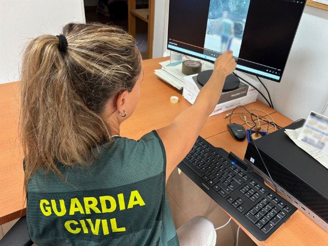 La Guardia Civil detiene a un activo tironero que robaba joyas a ancianas en la Vega Baja del Segura