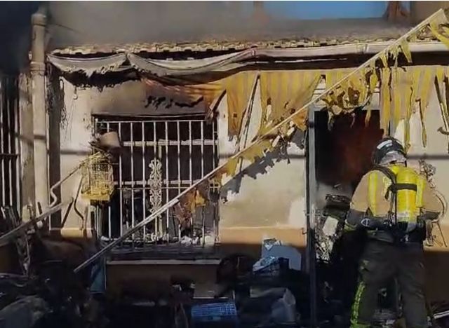Incendio en una vivienda de Beniel