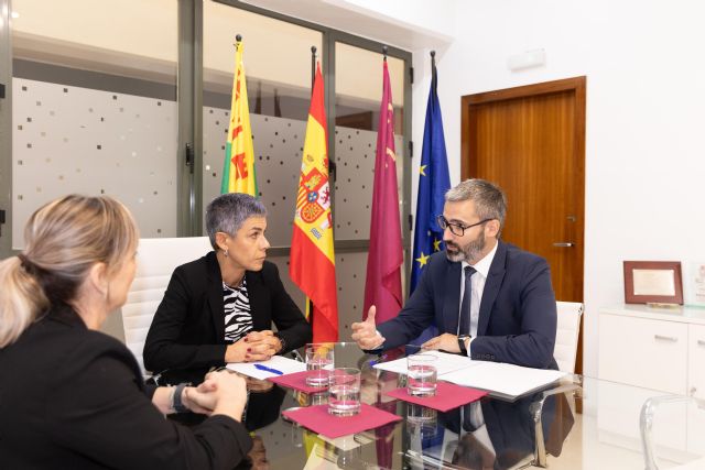 El delegado del Gobierno inicia en Beniel una ronda de visitas por los 45 municipios de la Región de Murcia