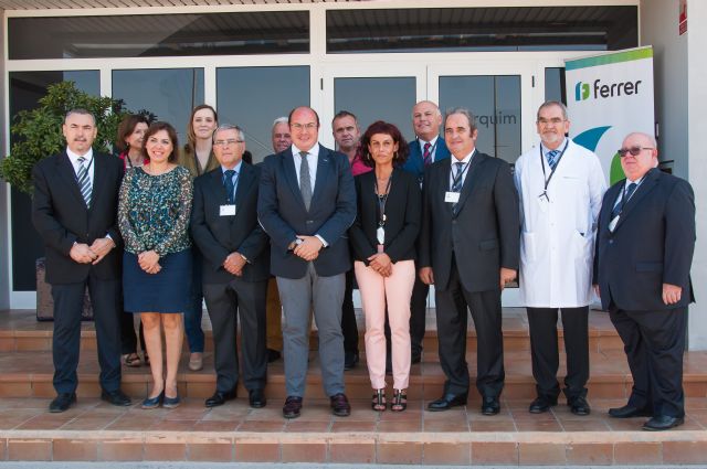 El presidente de la Región de Murcia inaugura las nuevas instalaciones de la planta de Ferrer en Beniel