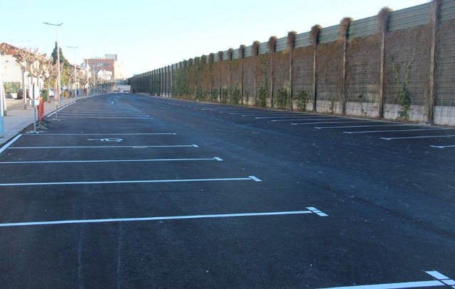 El Ayuntamiento habilita más de 70 plazas de aparcamiento en la Urbanización Sur